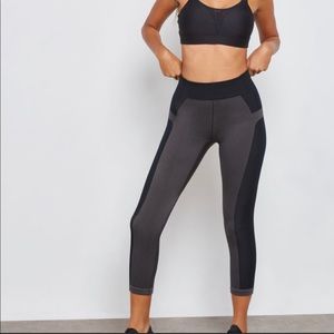 NWT Under Armour Compression Heat Gear Leggings